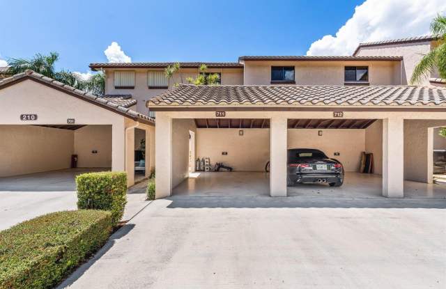 210 Captains Walk 711