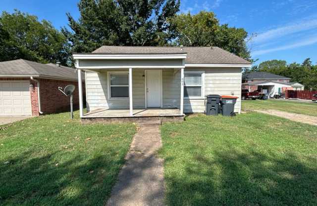803 N Denver Ave