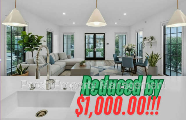 207 E Intendencia St