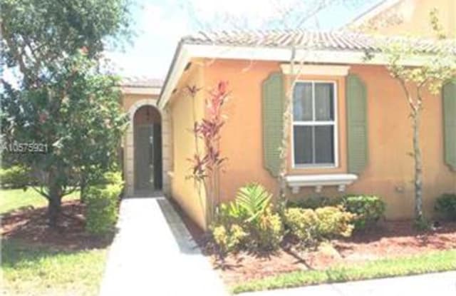 987 NE 42 TERRACE - 987 NE 42nd Ter, Homestead, FL 33033