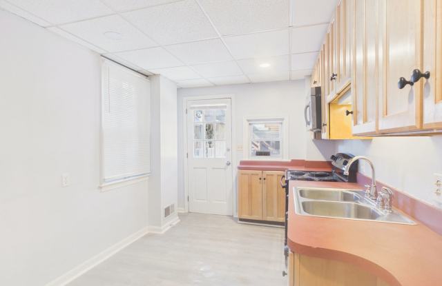 2 Bedroom Single Family on Penn with Bonus Room