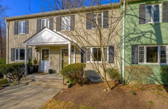 Well Maintained 3BR/2.5BA Home in Silver Spring