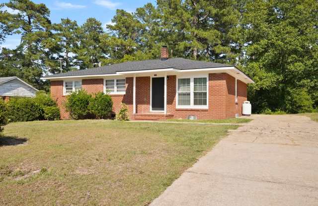 709 Shambrey Street, Fayetteville, NC 28301