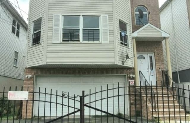 418 S 19Th St - 418 South 19th Street, Newark, NJ 07103