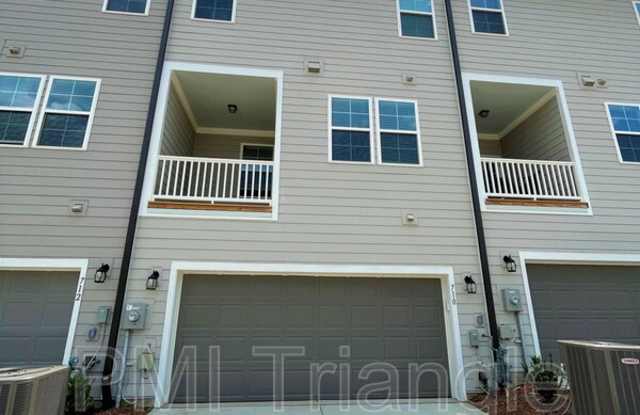 710 Umber Dr