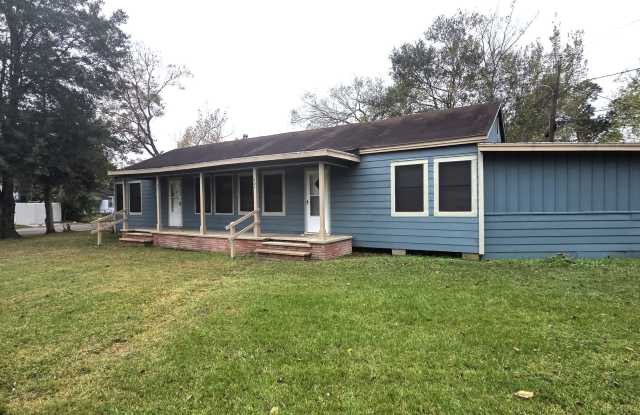 Photo of 403 West Dewey Avenue