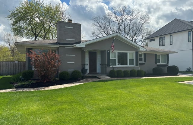 308 E 55th Street - 308 East 55th Street, Hinsdale, IL 60521