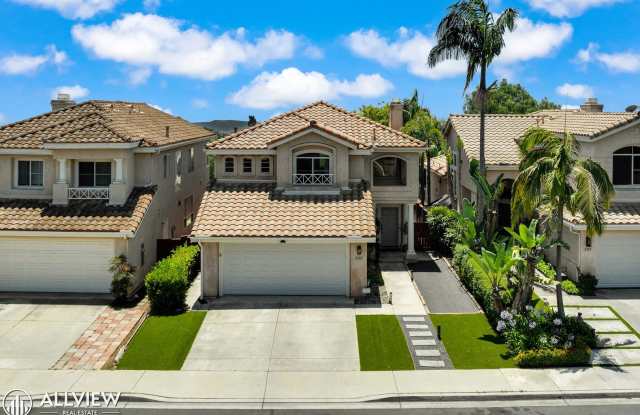 Resort-Style Living in Gated Emerald Heights | 5BR + Loft Home with Views