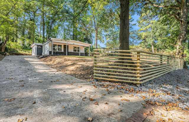 Fully Renovated Cottage near Downtown Smyrna!