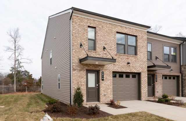 914 Encore Autumn Lane