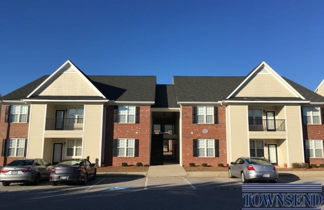 4020-102 Bardstown Ct - 4020 Bardstown Ct, Fayetteville, NC 28304