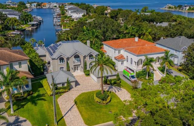 2509 N DUNDEE STREET