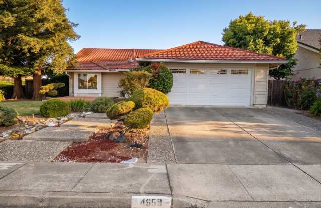 Beautiful Upgraded Ranch on a Premium Union City Corner Lot
