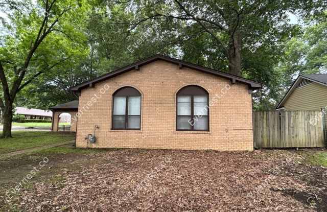 5733 Fox Bend Ave
