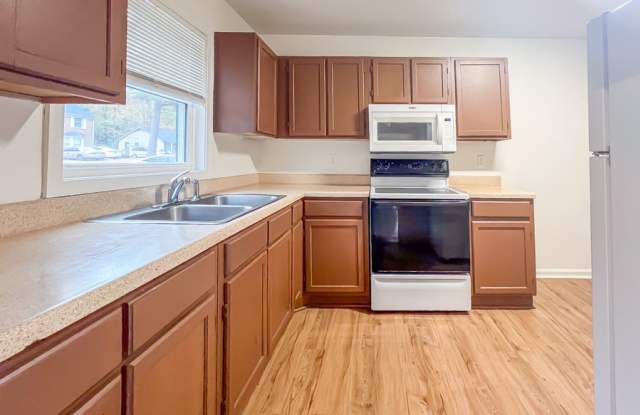 Photo of 22 Fox Hill Dr