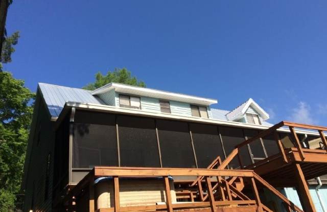 905 N Palm Springs Terrace