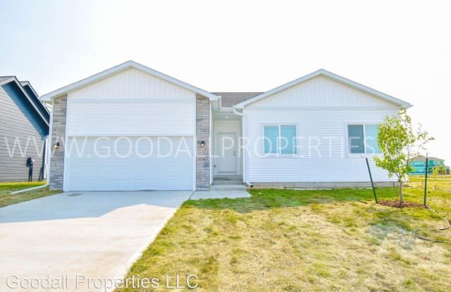 1085 Cedar St - 1085 Cedar Street, Dallas County, IA 50263