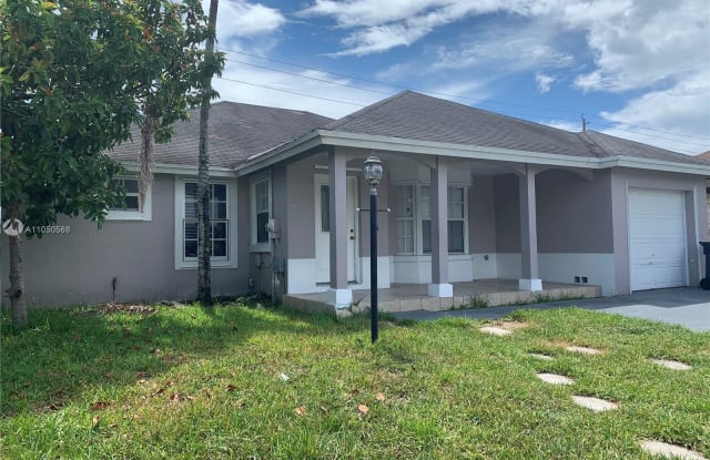 18041 SW 139th Ct - 18041 Southwest 139th Court, Richmond West, FL 33177