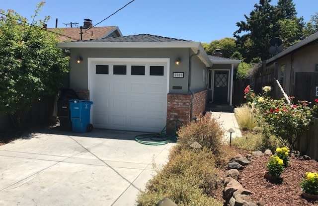 Charming two bedroom home with hardwood floors - 2009 Madison Avenue, Redwood City, CA 94061