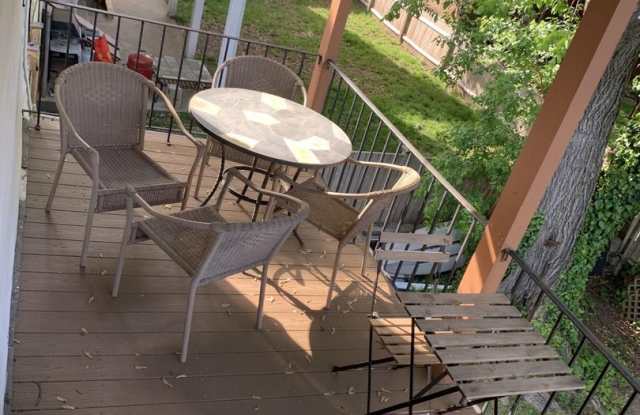 Photo of Huge 5 bed In Davis Square