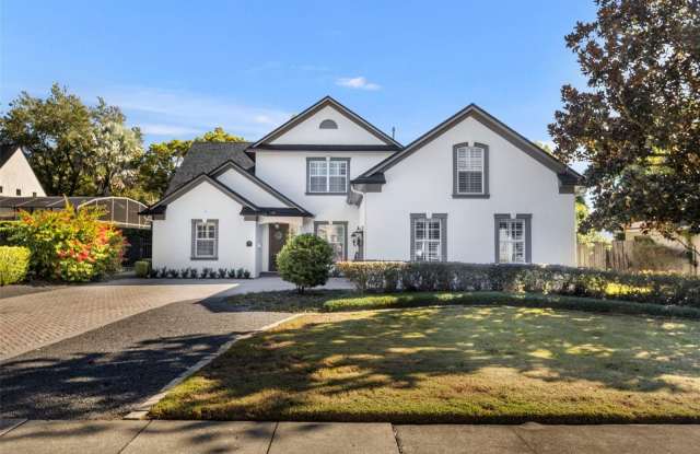 Photo of 1350 LYNDALE BOULEVARD