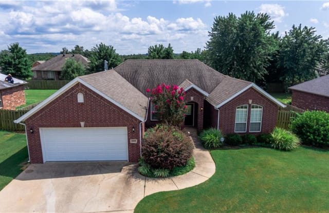 3219 Thornbrook  ST - 3219 West Thornbrook Street, Fayetteville, AR 72704