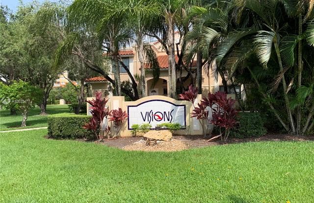 531 Racquet Club Rd - 531 Racquet Club Road, Weston, FL 33326