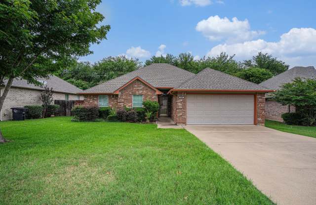 Welcome to this inviting 3-bedroom, 2-bathroom home in the heart of Cleburne, perfectly suited for families seeking comfort and convenience.