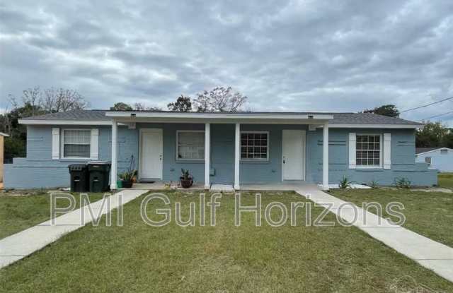5 Ellinor Ct