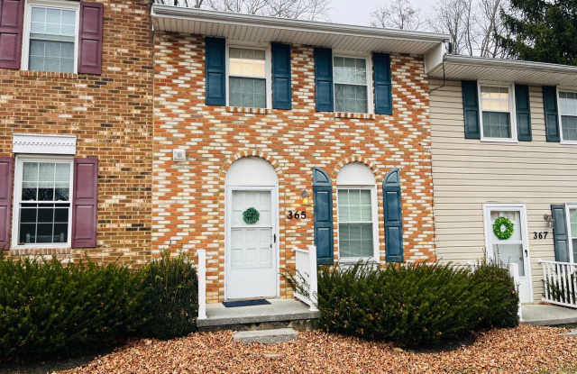 2 Bedroom, 1.5 Bath Townhouse