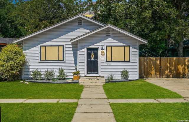 Photo of 915 Gramercy