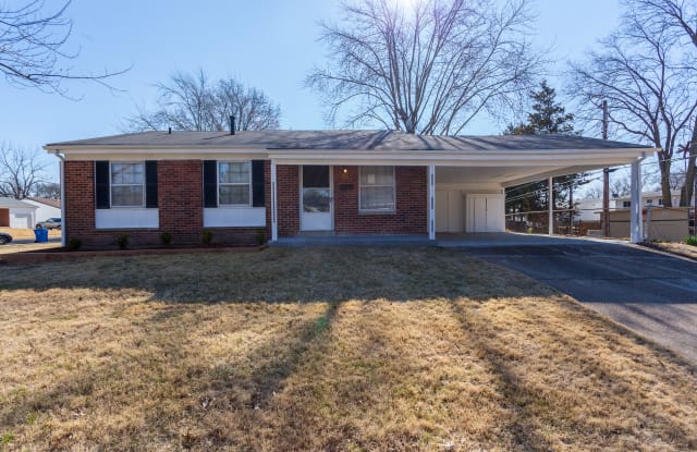 1040 Cedar Pl - 1040 Cedar Place, Florissant, MO 63031