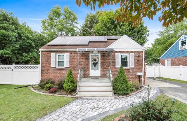 236 Knickerbocker Rd