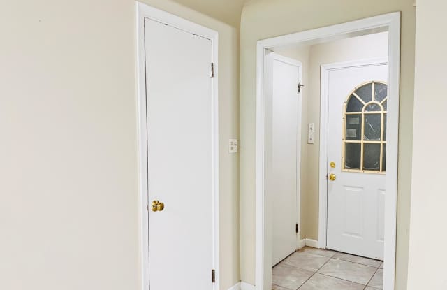 25323 Orchard Lake Road