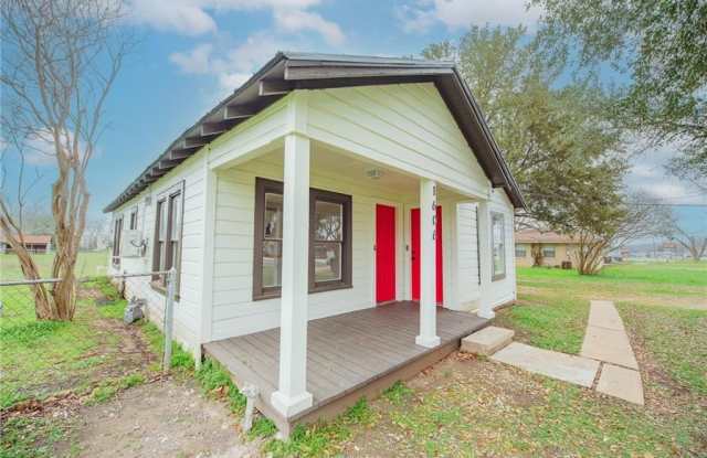 1606 West Highway 21