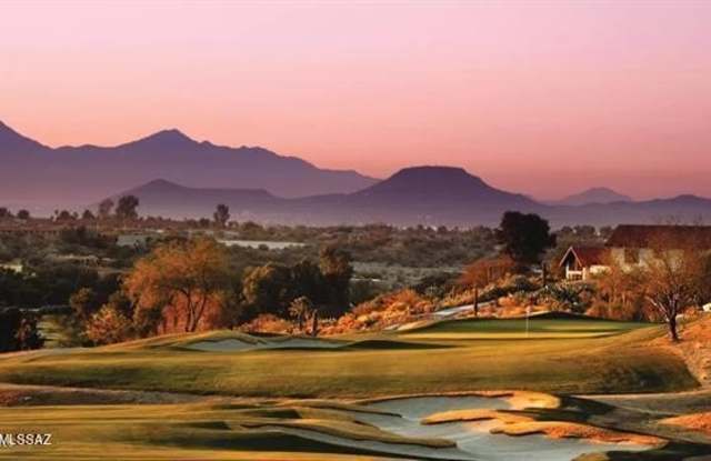 8601 N Johnny Miller Drive