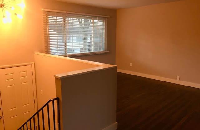 Photo of Pet Friendly, Renovated Home in Fox School District