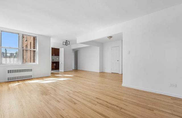 3185 Crescent St Apt 501