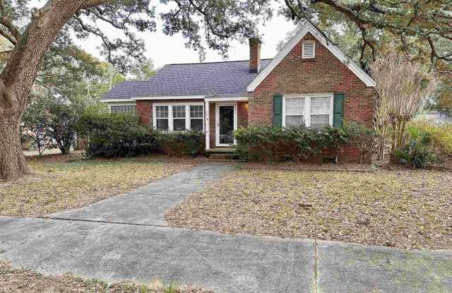 1701 E Bobe St - 1701 East Bobe Street, Pensacola, FL 32503