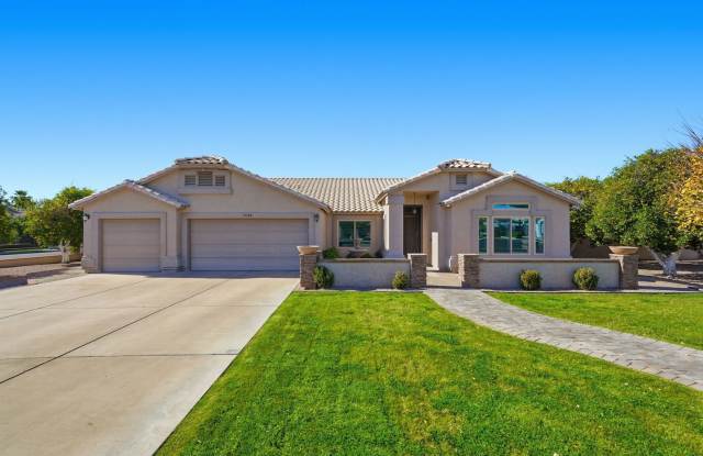 Photo of Spacious 4 Bedroom, 2 Bathroom Home on a Corner Lot with Pool in Mesa!