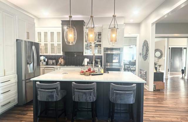9004 West 148th Street