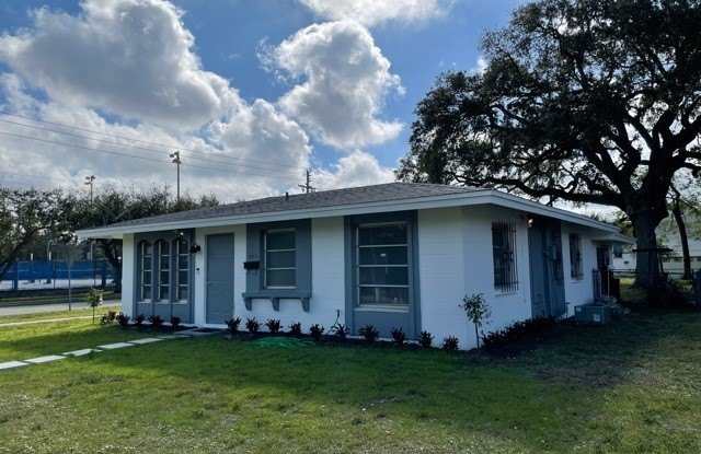 2078 Crawford Street