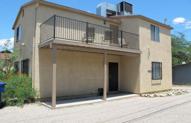 Photo of 1620 North Fremont Avenue