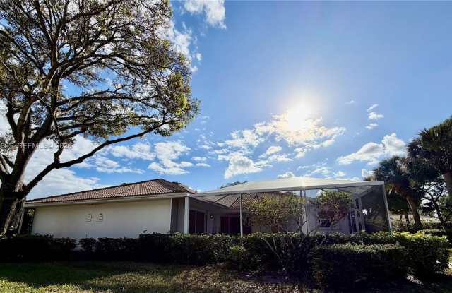 101 Silverleaf Oak Ct