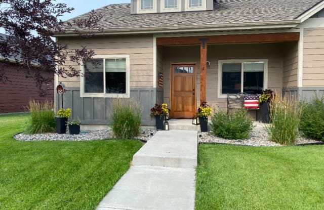 1123 FOREST GLEN B - 1123 Forestglen Dr, Bozeman, MT 59718