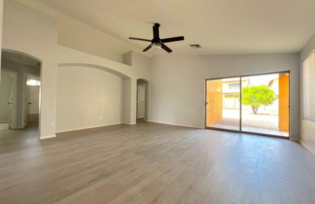 3114 E WINGED FOOT Drive