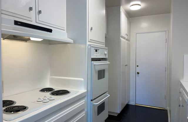 319 S Clark Drive LLC