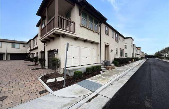 2848 E Berry Loop Privado