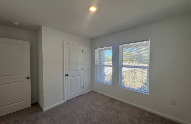 6871 N Pavilion Loop