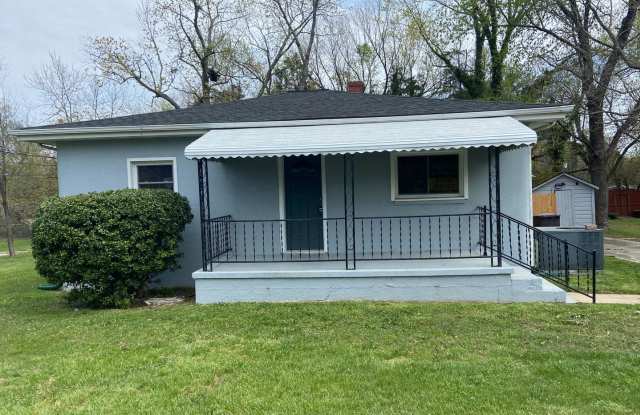 2 Bedroom, 1 Bathroom House in High Point! - 617 Paramount Street, High Point, NC 27260